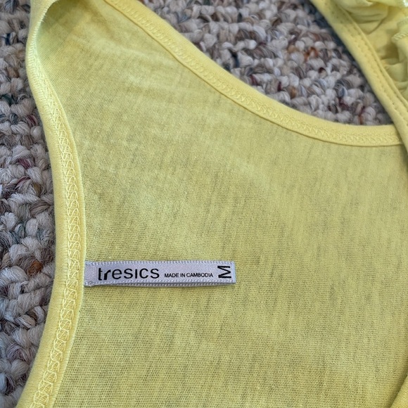 Tresics Yellow Tank with Ruffles. Medium. EUC - Picture 4 of 5